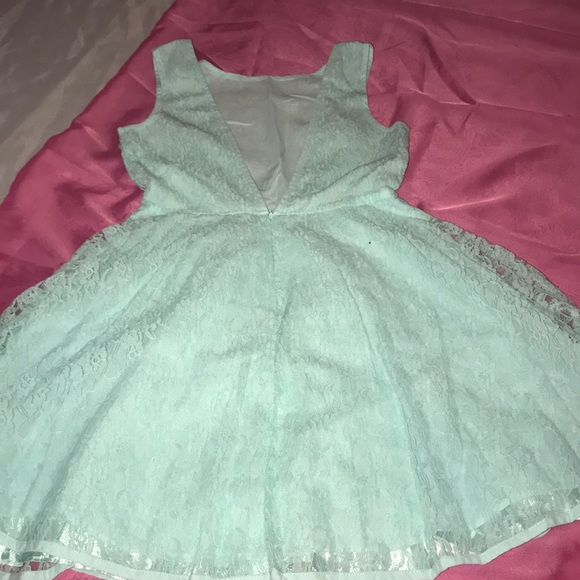 Dress - Picture 2 of 4